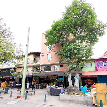 Ayenda Florida Nueva Hotel Medellin Exterior photo